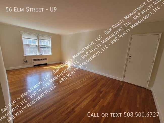 Building Photo - 56 Elm St