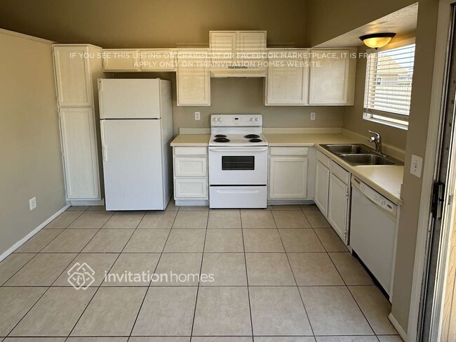 Building Photo - 4431 N 85th Ave