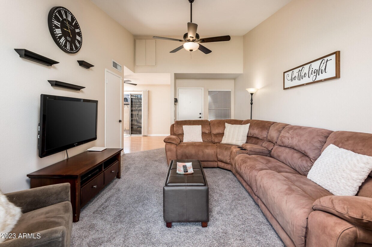 Primary Photo - 4515 W Continental Dr
