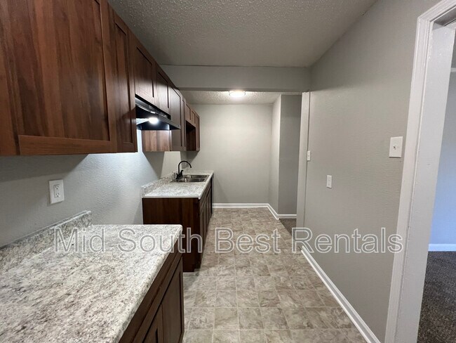 Foto del edificio - 904 Tampa Ave