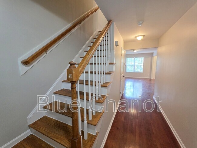 Building Photo - 1206 Granby St
