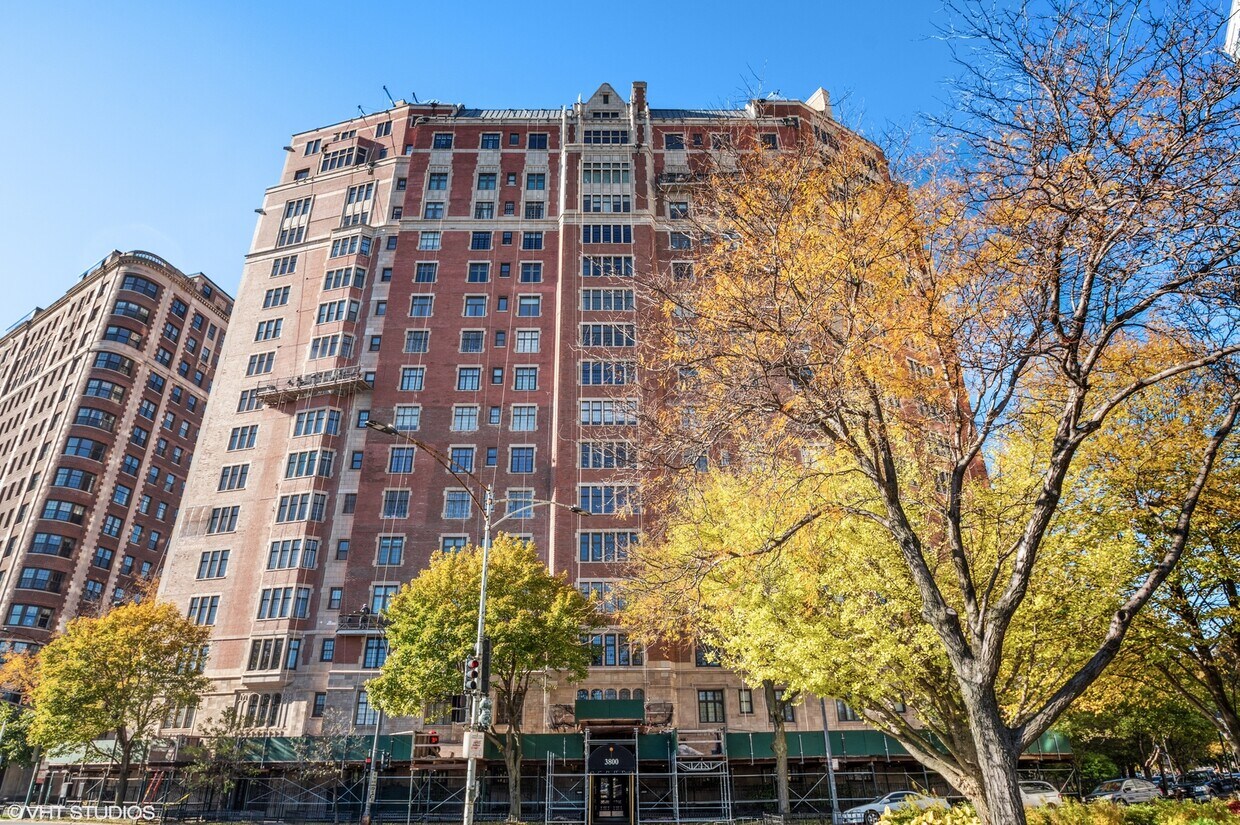 Primary Photo - 3800 N Lake Shore Dr