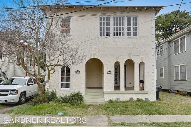 Building Photo - 4929 S Miro St