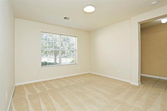 Building Photo - 7027 Parkford Meadow Dr