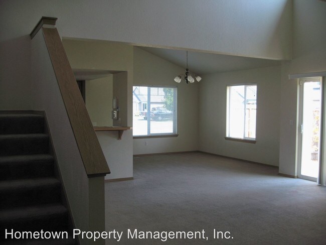 Building Photo - 8135 Trimble Ln SE