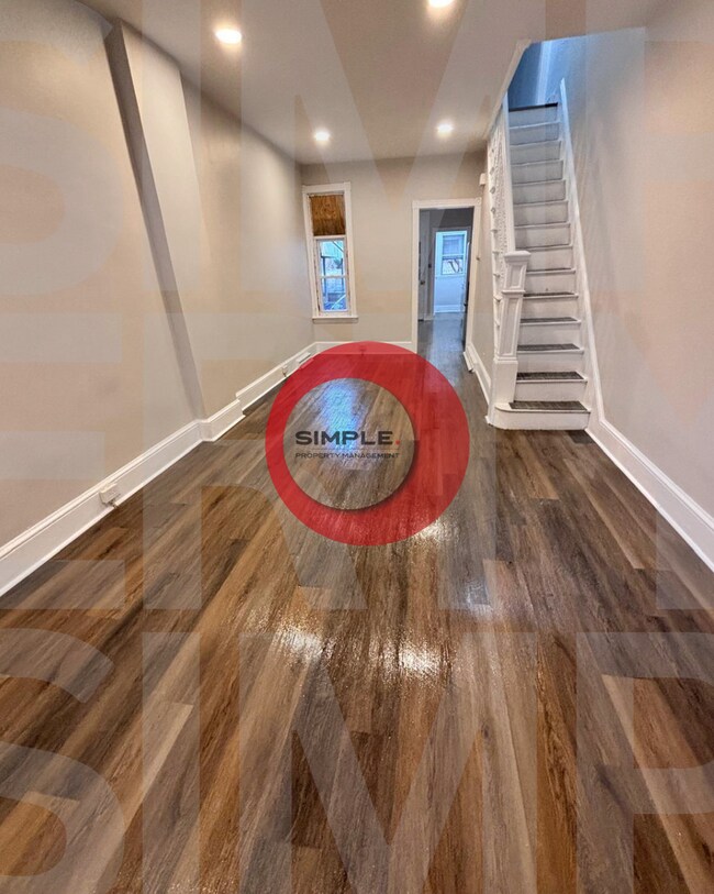 Foto del edificio - 4 Bedroom / 1 bathroom house