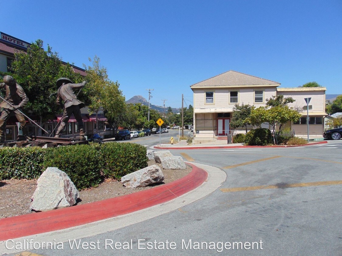 7 br, 2 bath Apartment 1814 OSOS Room for Rent in San Luis Obispo