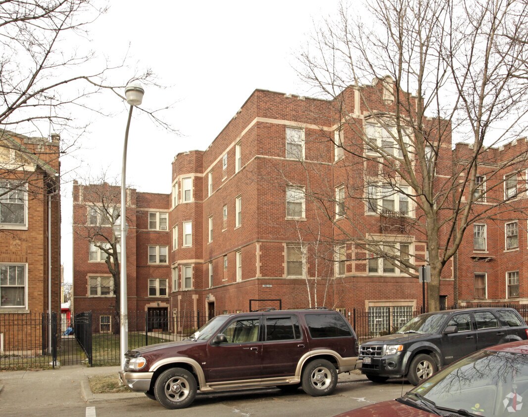 Primary Photo - 6234-6236 N Bell Ave
