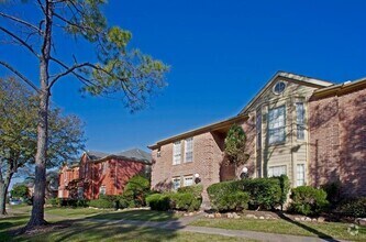Building Photo - 12100 Overbrook Ln