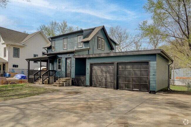 Building Photo - 2129 N 67th St