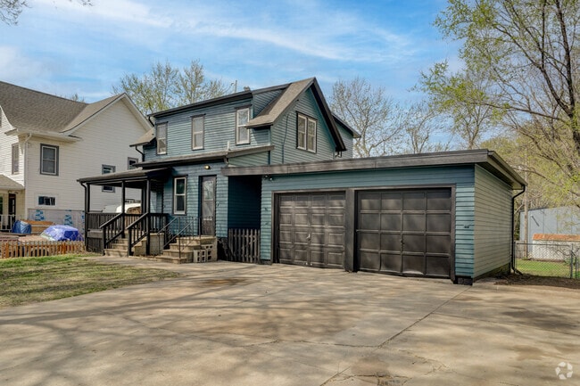 Building Photo - 2129 N 67th St