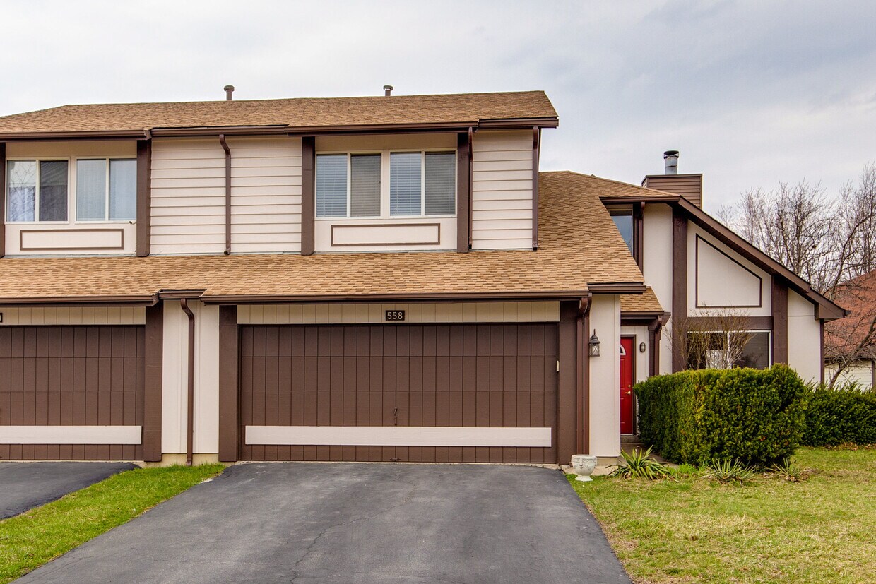 558 Lasalle Ct, Buffalo Grove, IL 60089 Townhome Rentals in Buffalo