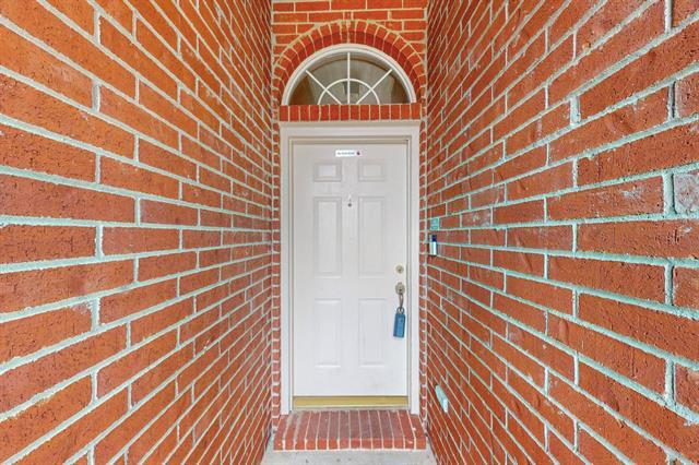 Foto del edificio - 226 E Lynn Creek Dr