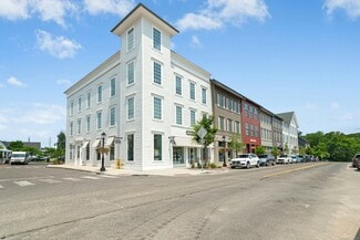 Building Photo - 15 Corbin Dr