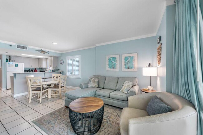 Foto del edificio - 517 E Beach Blvd