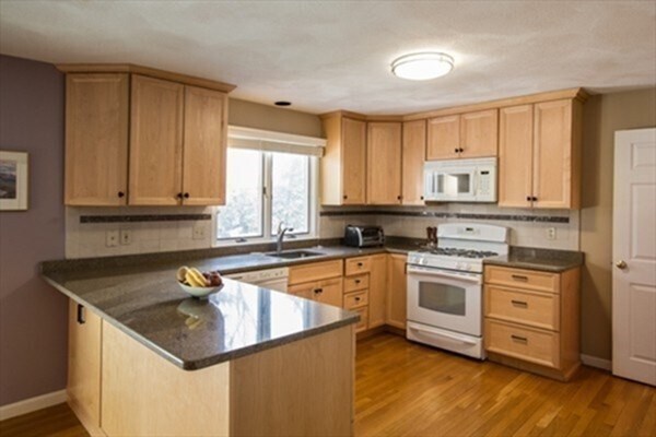Building Photo - 26 Lothrop St