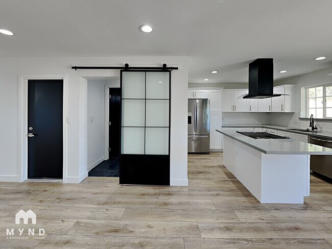Foto del edificio - 7520 E Portland St