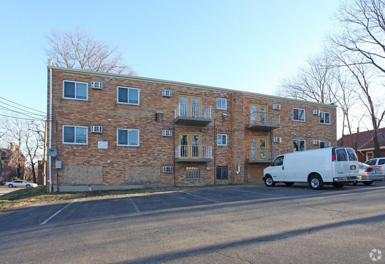 Foto del edificio - 2329 Harrison Ave