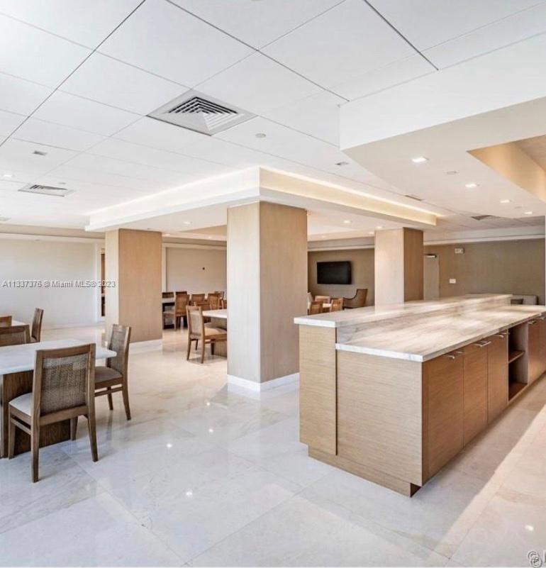 600 Grapetree Dr Unit 4CS, Key Biscayne, FL 33149 Condo for Rent in