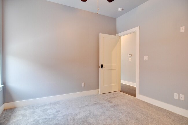 Foto del edificio - 2514 Forest Park Blvd