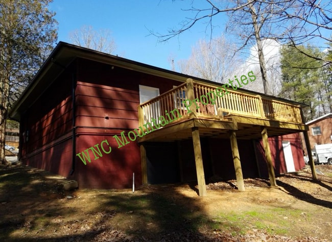 Building Photo - 374 Royal Pines Dr