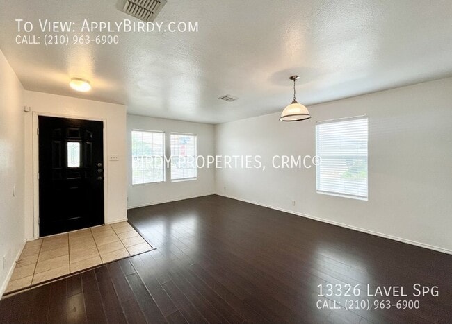 Building Photo - Spacious 4 Bed, 3.5 Bath San Antonio Renta...