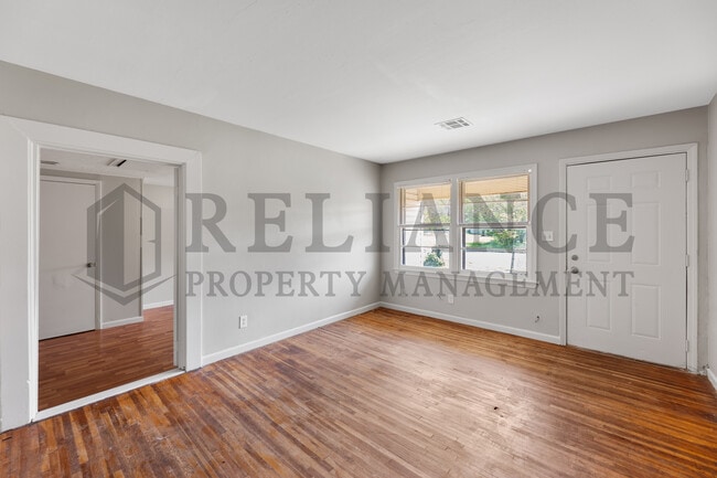 Foto del edificio - 2237 N Erie St