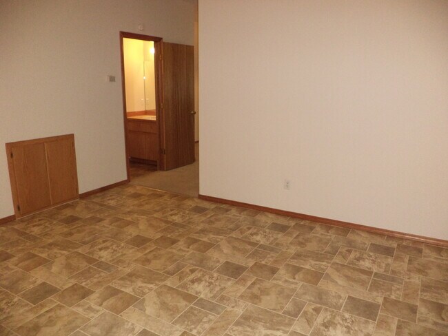 Foto del edificio - Spacious Townhouse in Close in Community a...