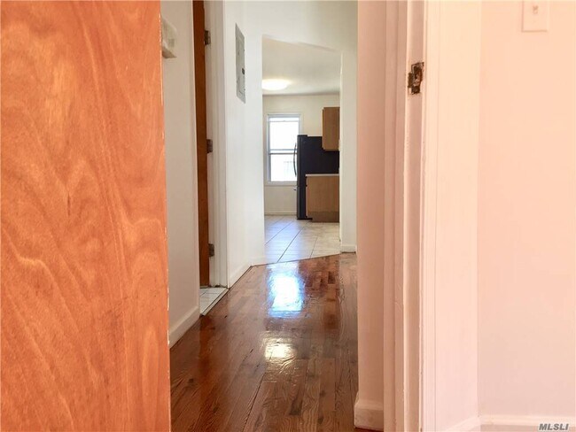 Foto del edificio - 35-3 100th St