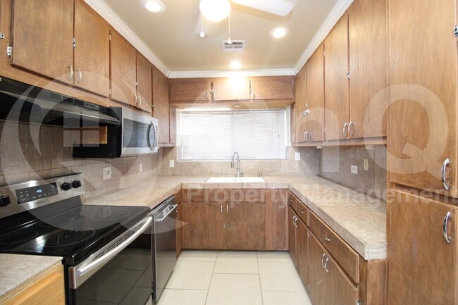 Foto del edificio - 4222 S 13th St