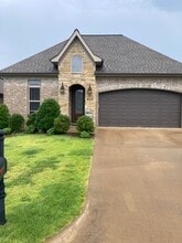 Building Photo - 315 Wildcreek Blvd