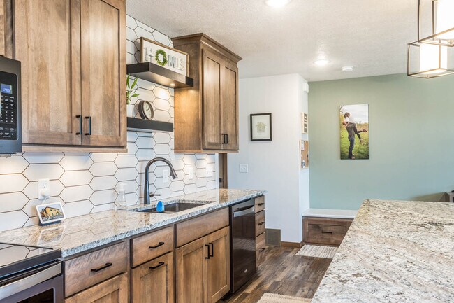 Foto del edificio - 4221 N Knob Hill Ct