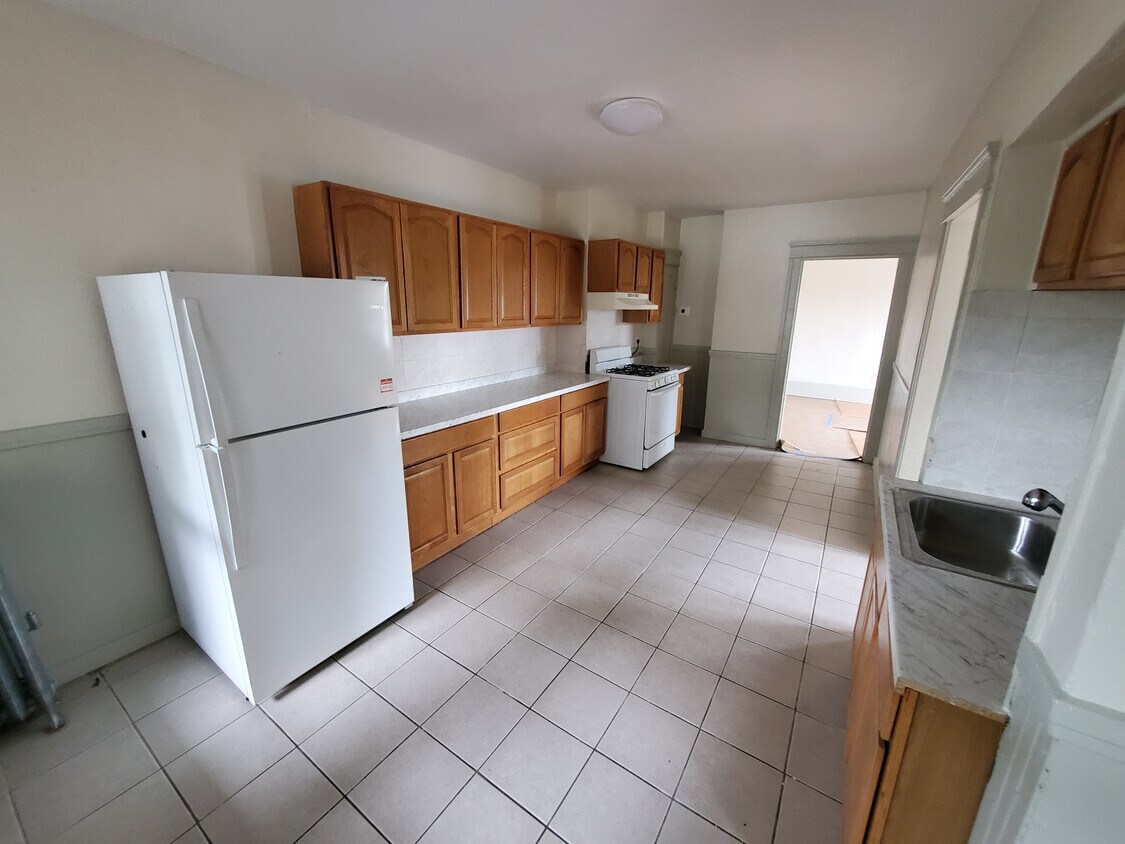 151 Dewey St Unit 3L, Worcester, MA 01610 Apartments in Worcester, MA