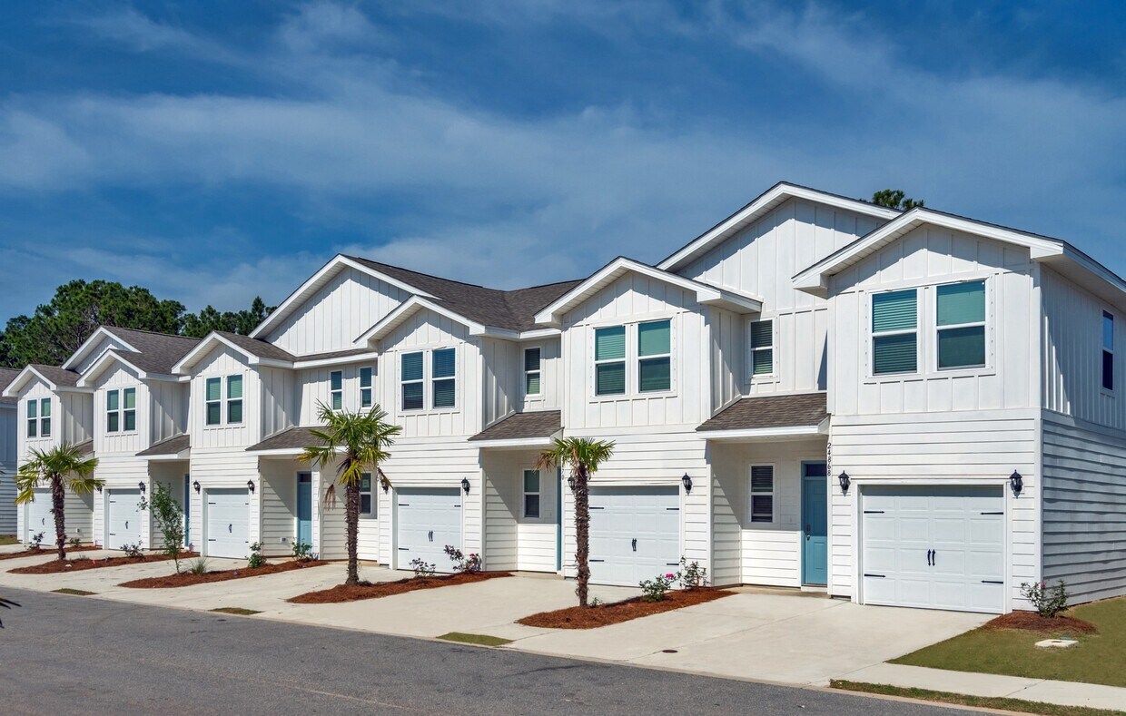 Gulf Stream Townhomes Apartments in Orange Beach, AL