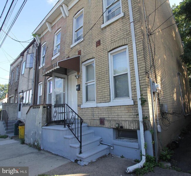 Foto del edificio - 167 Kirkbride Ave