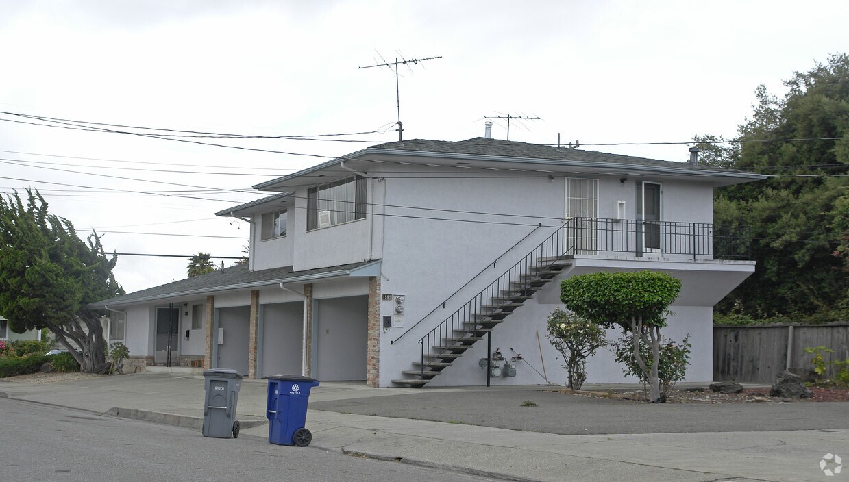 Foto principal - 1551 Santa Maria St