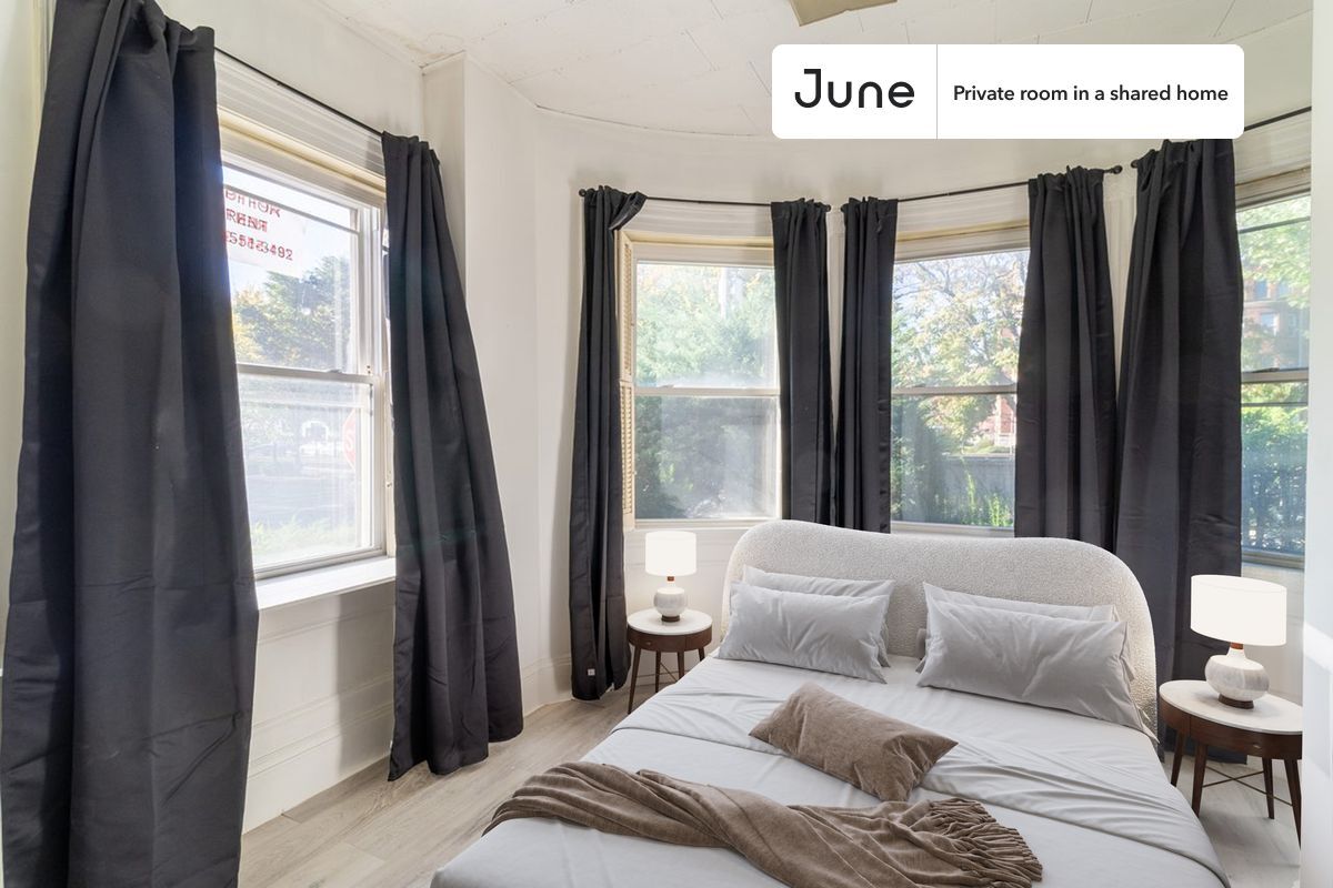 Primary Photo - Room in Shared 4 bed/1.5 bath home