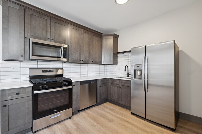 Foto del edificio - 9635 S Forest Ave