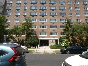 Building Photo - 416 Benedict Ave