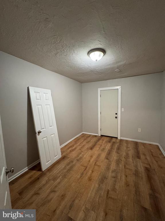 Building Photo - 336 N Gross St