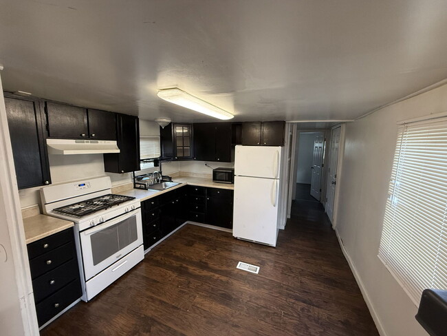 Building Photo - 1303 N College Ave