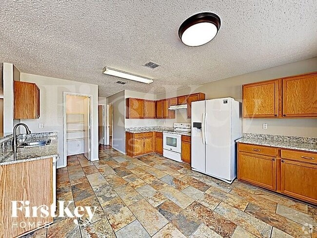 Building Photo - 1821 Spinnaker Way