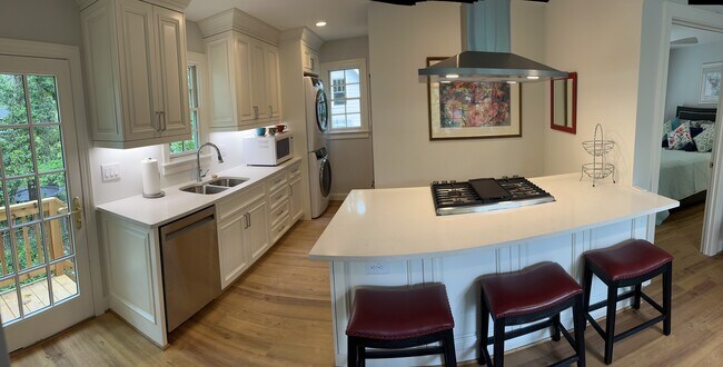 Gourmet Kitchen + Eating Area - 332 Lamont Dr