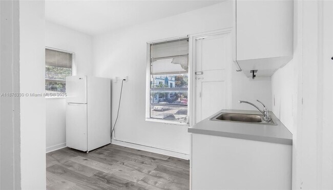 Foto del edificio - 1011 SW 5th St