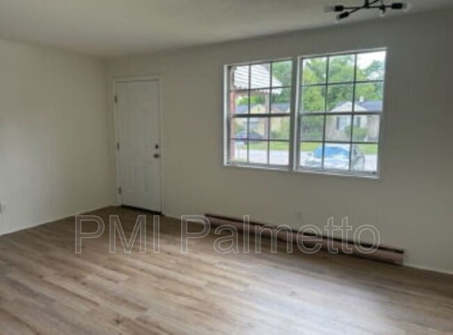 Building Photo - 1216 Chevis St