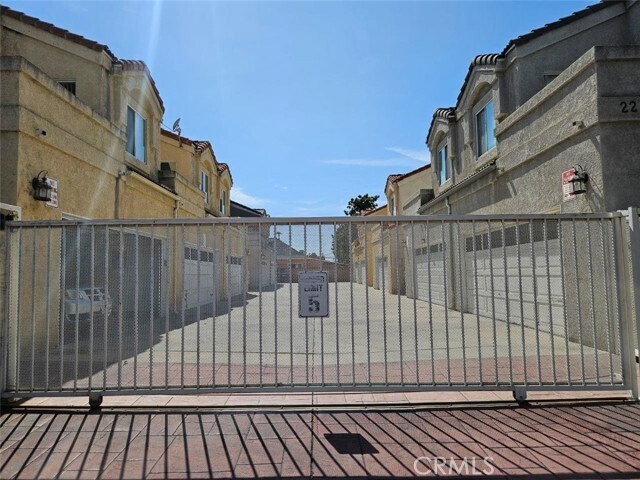 Foto del edificio - 22027 Hawaiian Ave
