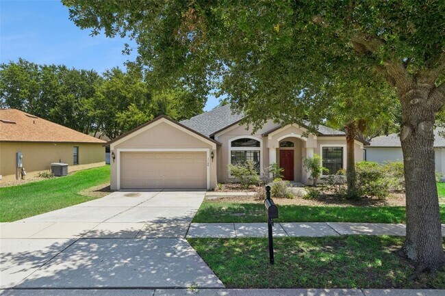 Foto del edificio - 1106 Natural Oaks Dr