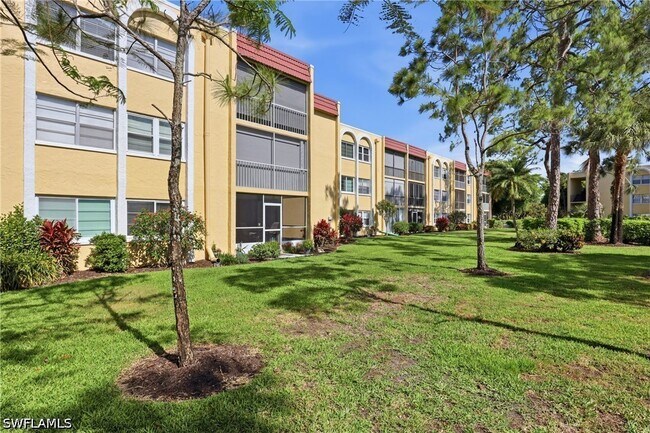 Foto del edificio - 1086 Forest Lakes Dr