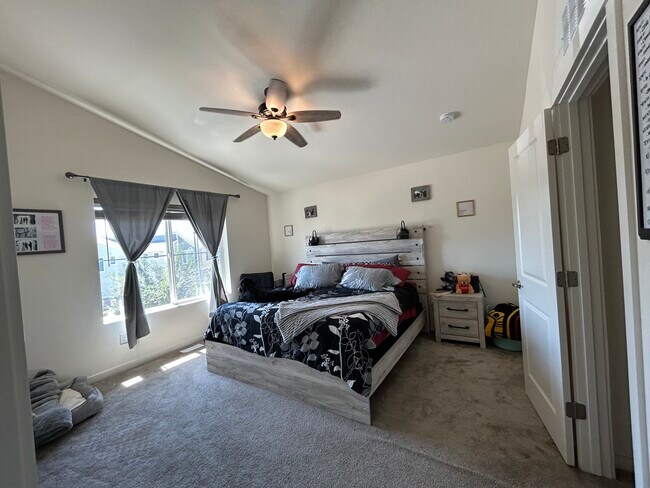 Building Photo - 9753 Birch Ln