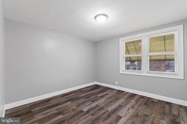 Foto del edificio - 6709 N 21st St